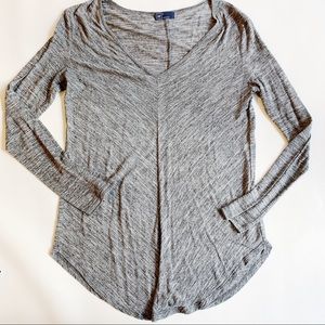 GAP Tops - GAP Gray Soft Long Sleeve Shirt Medium EUC GAP Tops - GAP Gray Soft Long Sleeve Shirt Medium EUC